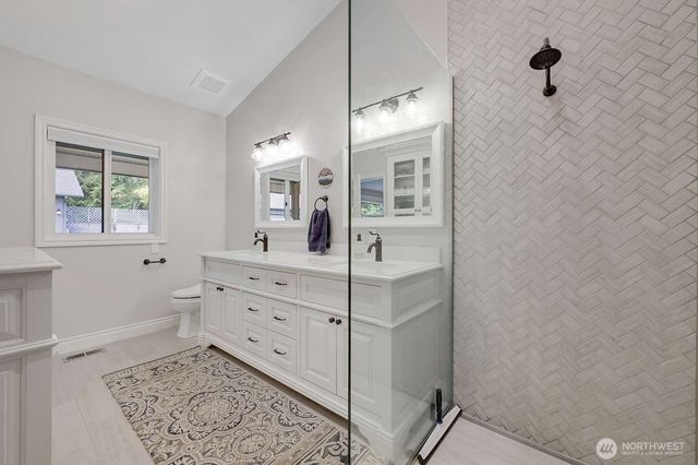 3135 Oak Bay Road, Port Hadlock, WA 98339