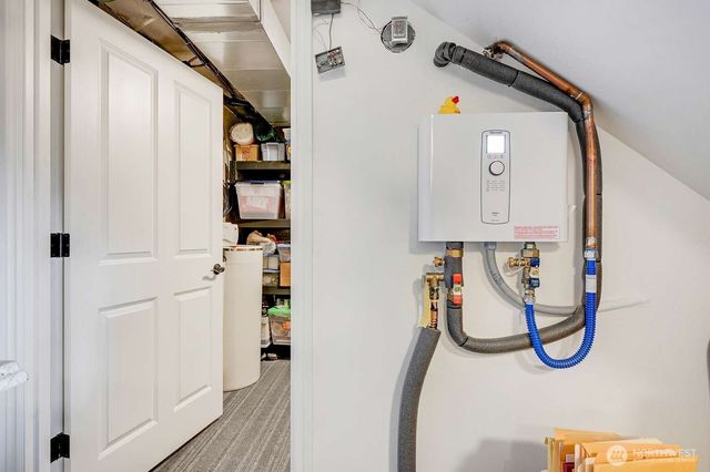 3135 Oak Bay Road, Port Hadlock, WA 98339