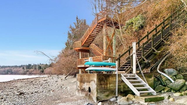 3135 Oak Bay Road, Port Hadlock, WA 98339