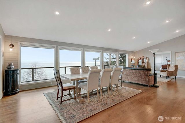 3135 Oak Bay Road, Port Hadlock, WA 98339