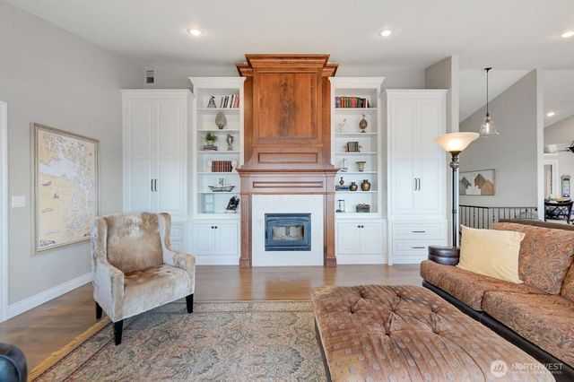 3135 Oak Bay Road, Port Hadlock, WA 98339