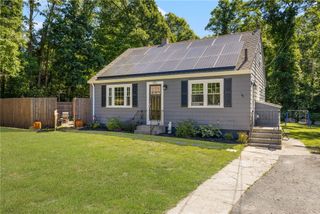 400 Crandall Road, Tiverton, RI 02878