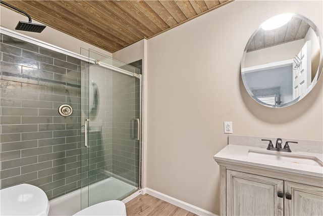 864 Main St, Mcclellandtown, PA 15458