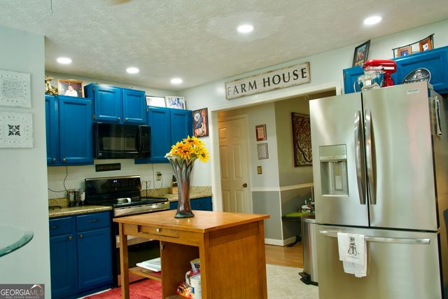 17 Wedgefield Court, Mcdonough, GA 30252