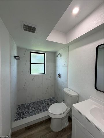 2811 SE 15th PL 203, Cape Coral, FL 33904