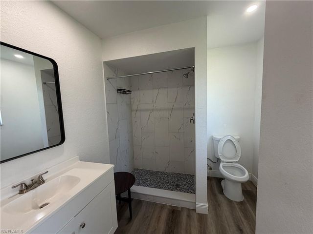 2811 SE 15th PL 203, Cape Coral, FL 33904