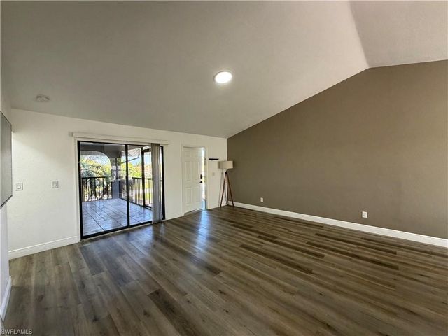 2811 SE 15th PL 203, Cape Coral, FL 33904