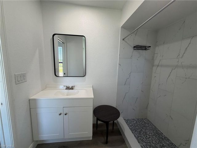 2811 SE 15th PL 203, Cape Coral, FL 33904