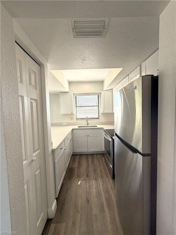 2811 SE 15th PL 203, Cape Coral, FL 33904