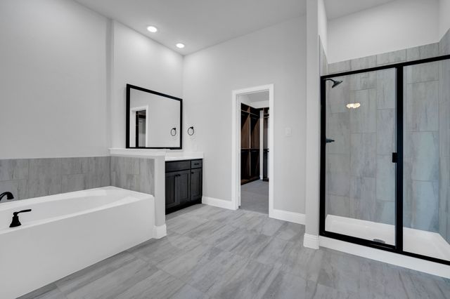 128 Lila Lake Drive, Waxahachie, TX 75165