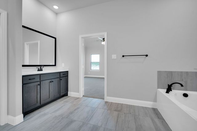 128 Lila Lake Drive, Waxahachie, TX 75165