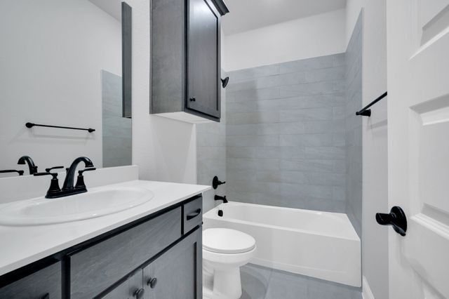 128 Lila Lake Drive, Waxahachie, TX 75165