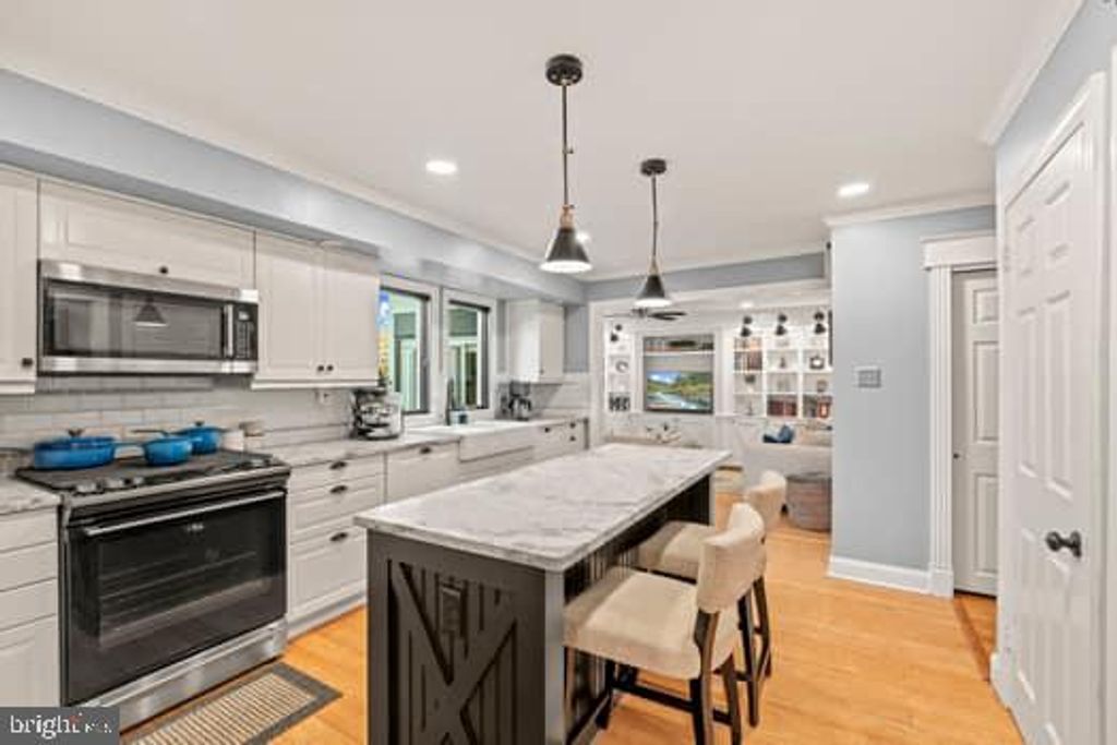703 POLO CIR, Bryn Mawr, PA 19010