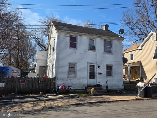 223 FREDERICK ST, Martinsburg, WV 25404