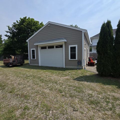 118 Edson St, Brockton, MA 02302