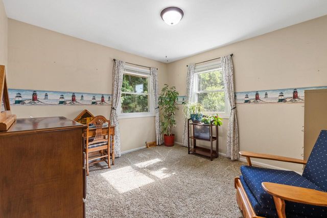 W250S4461 Center ROAD, Waukesha, WI 53189