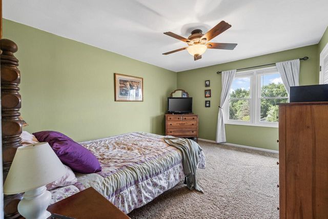 W250S4461 Center ROAD, Waukesha, WI 53189