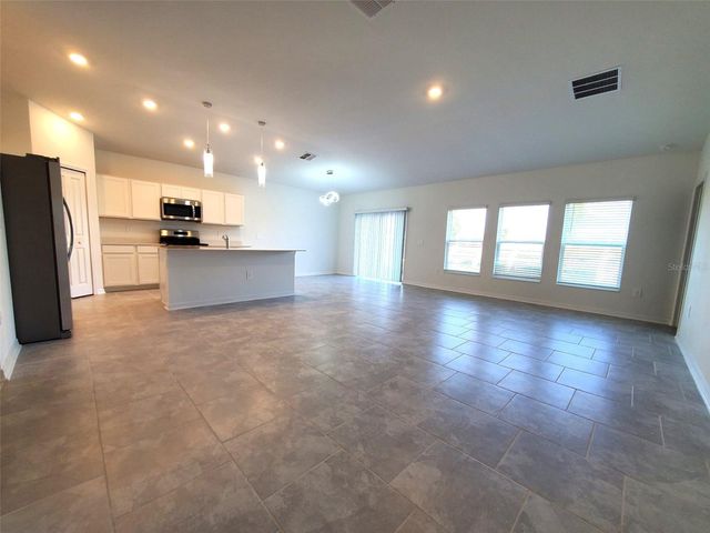 1124 TYLER LOOP, Winter Haven, FL 33884