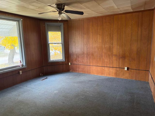 107 NW 7 Avenue, Oelwein, IA 50662