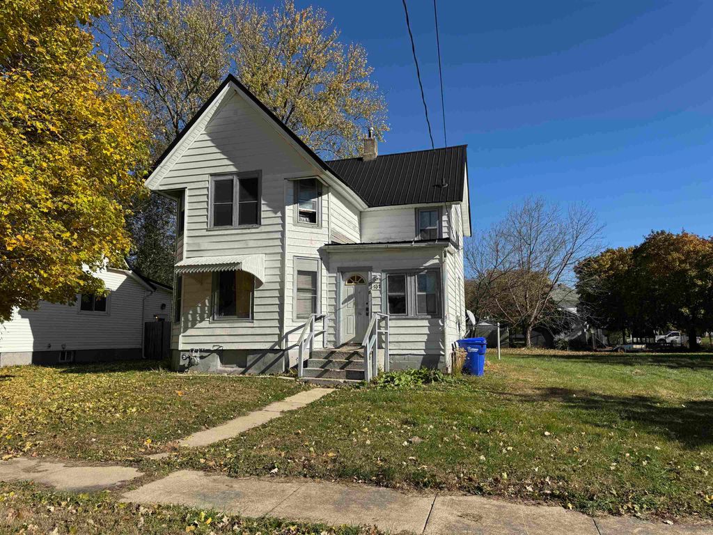 107 NW 7 Avenue, Oelwein, IA 50662