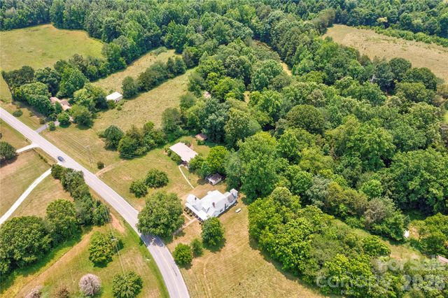 1813 Saint Marks Church Road, Crouse, NC 28033
