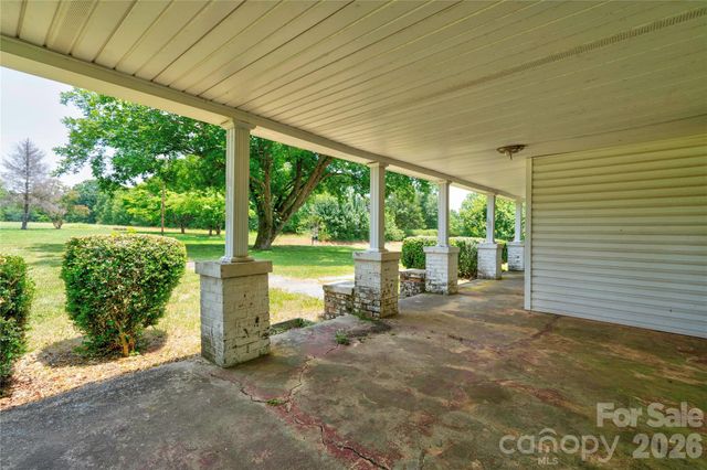 1813 Saint Marks Church Road, Crouse, NC 28033