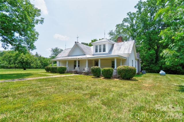 1813 Saint Marks Church Road, Crouse, NC 28033