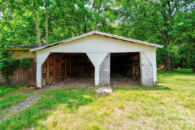 1813 Saint Marks Church Road, Crouse, NC 28033
