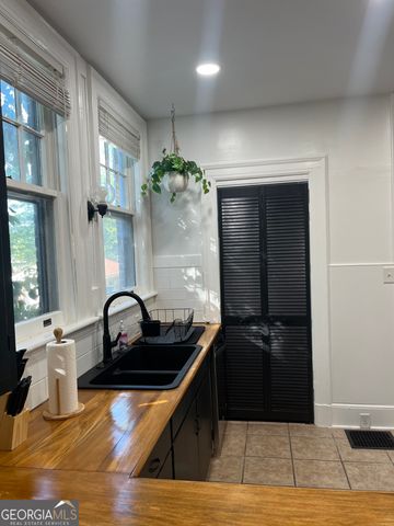 2835 Vineville Avenue, Macon, GA 31204