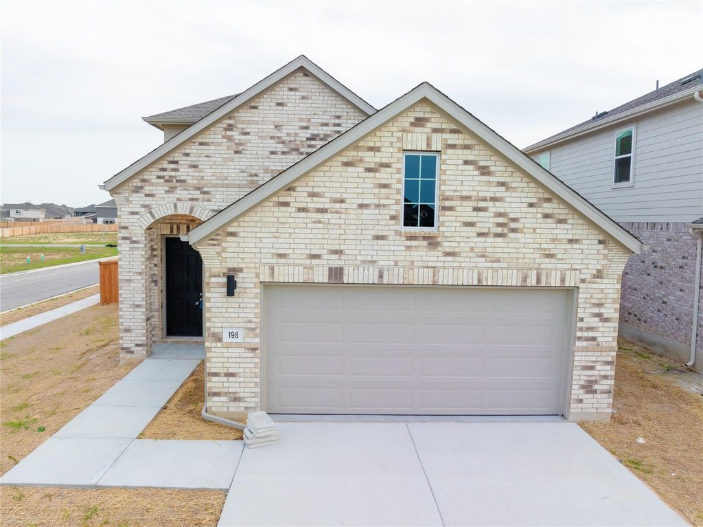 198 Shackleton DR, Kyle, TX 78640
