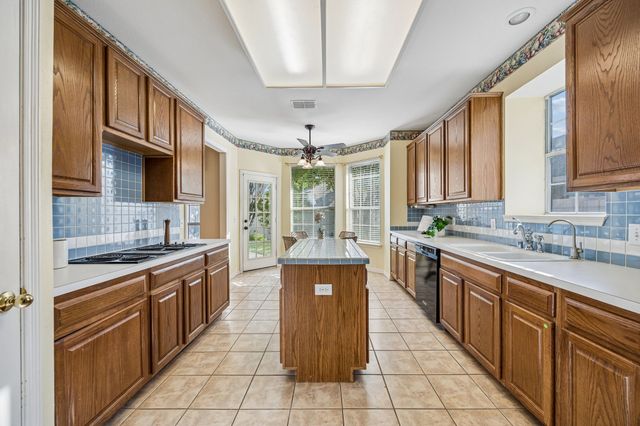 2225 Grinelle Drive, Plano, TX 75025