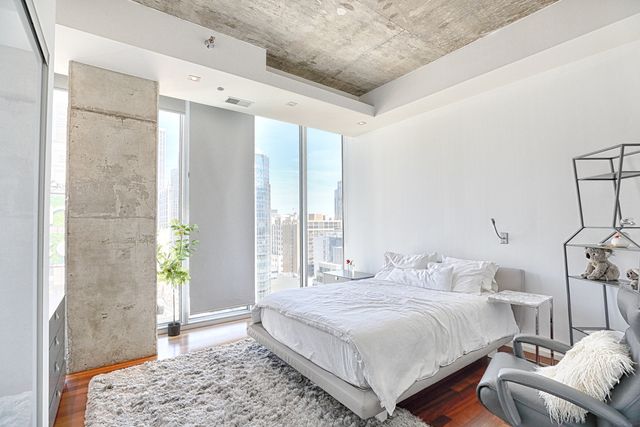 550 N Saint Clair Street 2303, Chicago, IL 60611