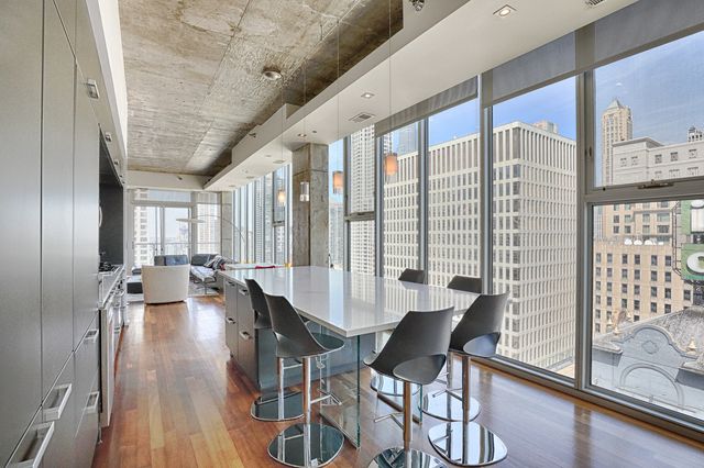 550 N Saint Clair Street 2303, Chicago, IL 60611