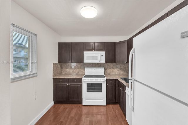 7820 Camino Real J316, Miami, FL 33143