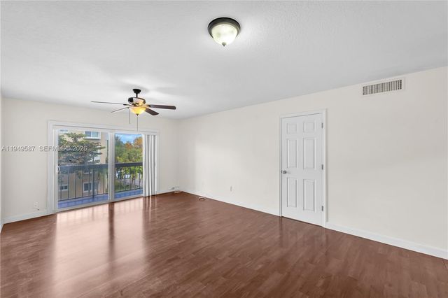 7820 Camino Real J316, Miami, FL 33143