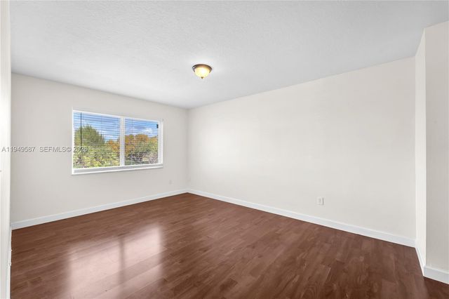 7820 Camino Real J316, Miami, FL 33143