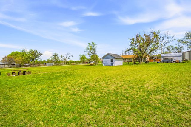 925 N Kirk Street, Hico, TX 76457