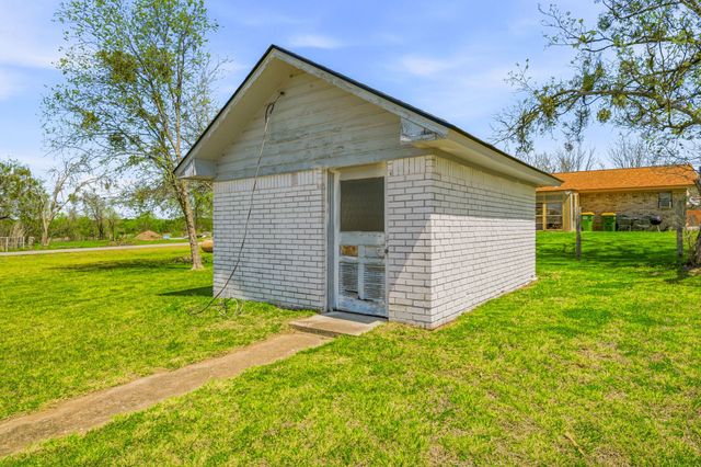 925 N Kirk Street, Hico, TX 76457