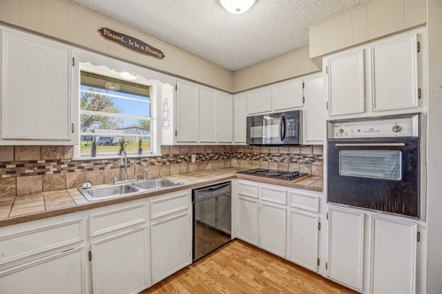 925 N Kirk Street, Hico, TX 76457