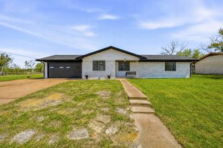 925 N Kirk Street, Hico, TX 76457