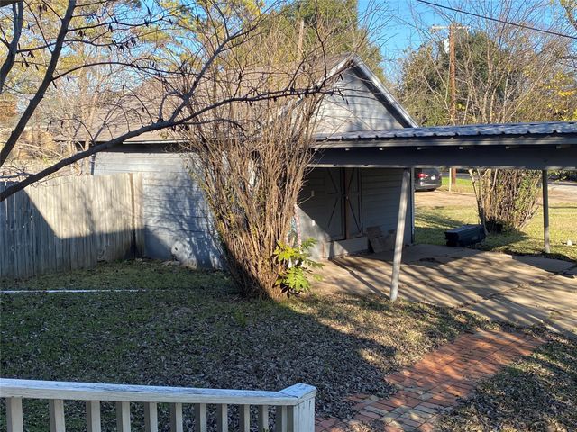 302 W Orville Street, Wills Point, TX 75169