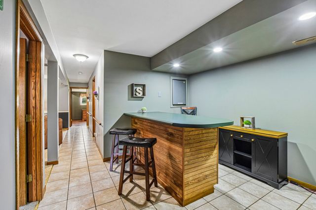 256 Meadows Drive, Sugar Grove, IL 60554