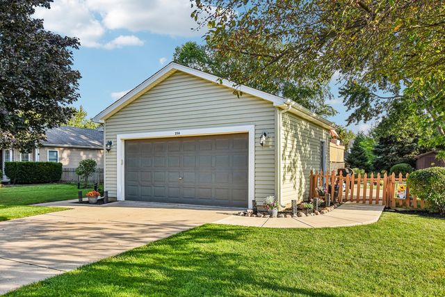 256 Meadows Drive, Sugar Grove, IL 60554