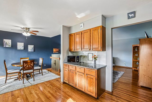 256 Meadows Drive, Sugar Grove, IL 60554