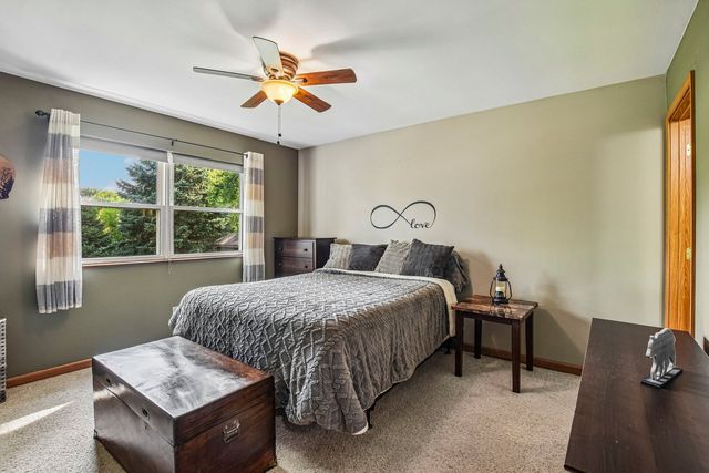 256 Meadows Drive, Sugar Grove, IL 60554