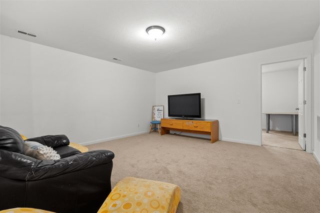 4143 Wild Meadow Street, Kalamazoo, MI 49048