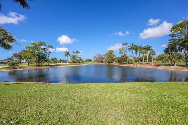 220 Palmetto Dunes CIR, Naples, FL 34113