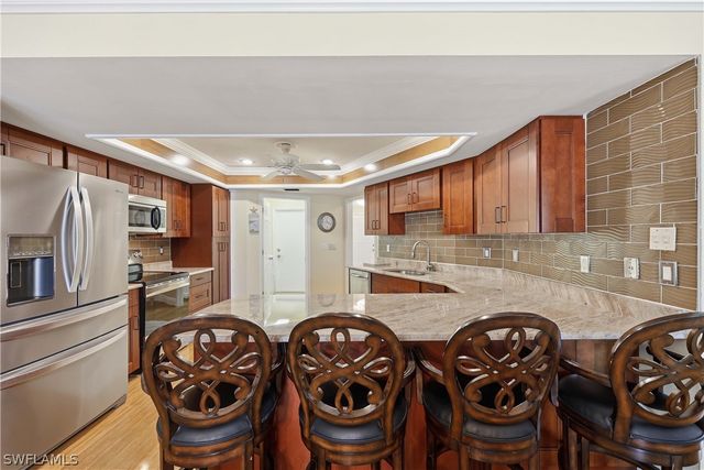 220 Palmetto Dunes CIR, Naples, FL 34113