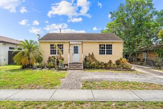 6410 Garden Avenue, West Palm Beach, FL 33405