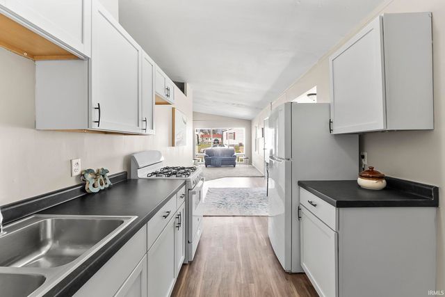 426 Dalman Avenue, Fort Wayne, IN 46806